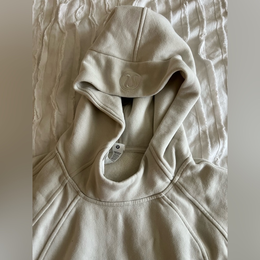 Lululemon Cropped Cream Hoodie Sweater - Picture 2 of 7
